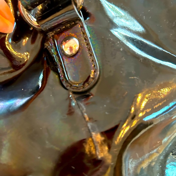 Gucci equestrian black patent leather shoulder back - Picture 9 of 12